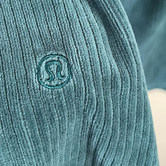 Lululemon Scuba Mid-Rise Wide-Leg Crop - Picture 6 of 6